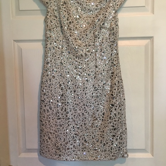 Prom dress - Picture 4 of 4